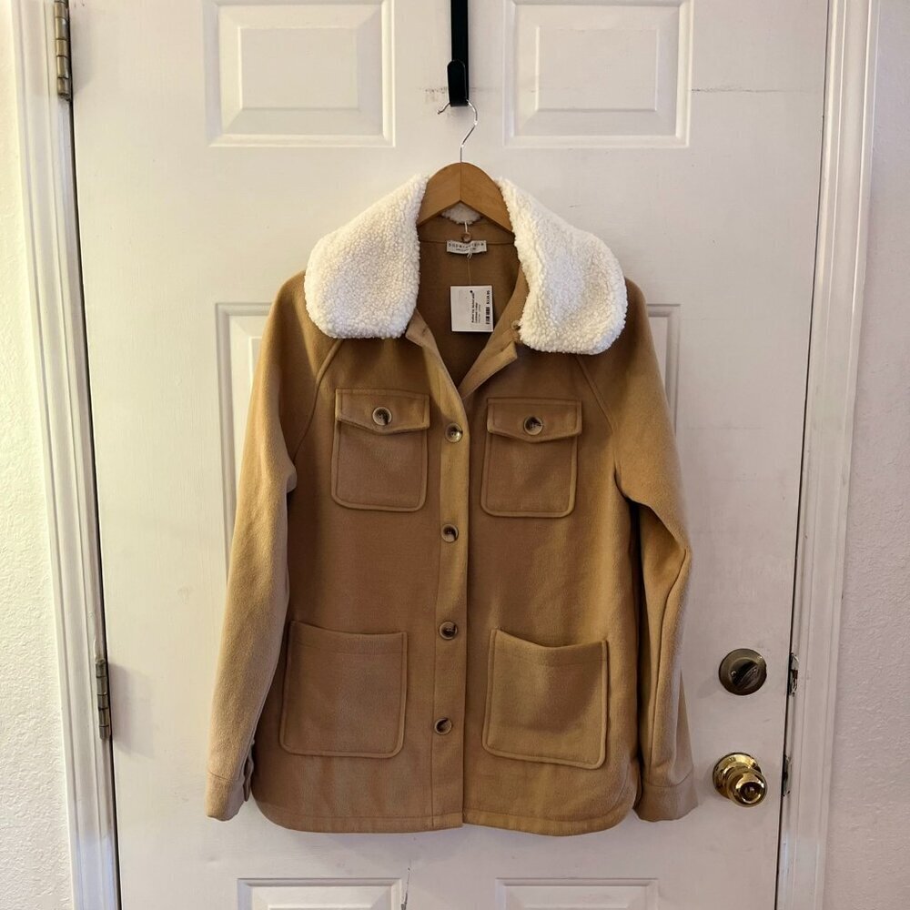 Paper Crane Woman's Tan Farm-House Sherpa Collar Outdoor Jacket Sz Lr